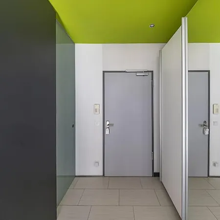 Arbeitsplatz - Kueche - Fitness Apartment Leipzig