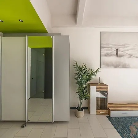 Arbeitsplatz - Kueche - Fitness * Leipzig